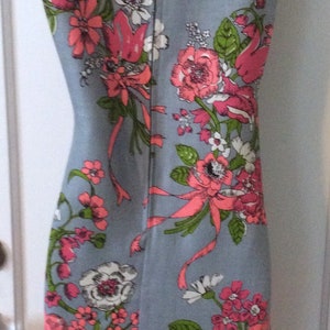 Grey Floral 1960s Vintage Shift Dress Grey/Pink Floral LinenBlend Sleeveless 1960s Vintage Shift Dress Size 8 image 6