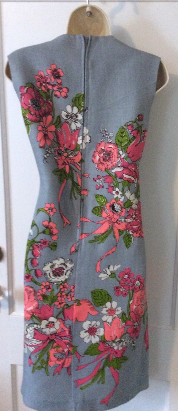 Grey Floral 1960’s Vintage Shift Dress - Grey/Pin… - image 6