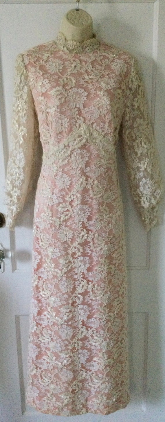 Pink/Ivory Vintage Lace (Wedding) Dress - Pink/Iv… - image 5