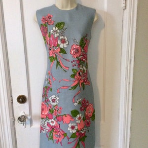 Grey Floral 1960s Vintage Shift Dress Grey/Pink Floral LinenBlend Sleeveless 1960s Vintage Shift Dress Size 8 image 2