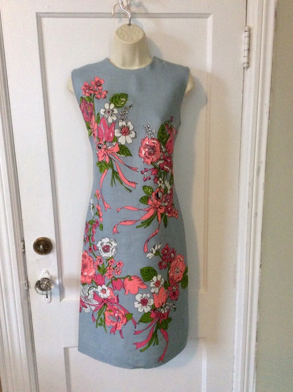 Grey Floral 1960’s Vintage Shift Dress - Grey/Pin… - image 2