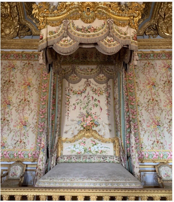Musée Des Tissus Scarf - Queen Marie Antoinette C… - image 10