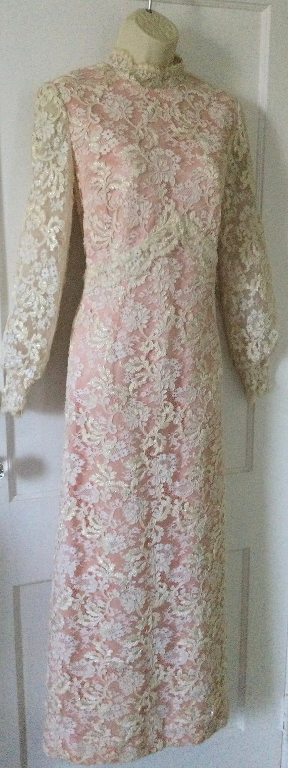 Pink/Ivory Vintage Lace (Wedding) Dress - Pink/Iv… - image 8