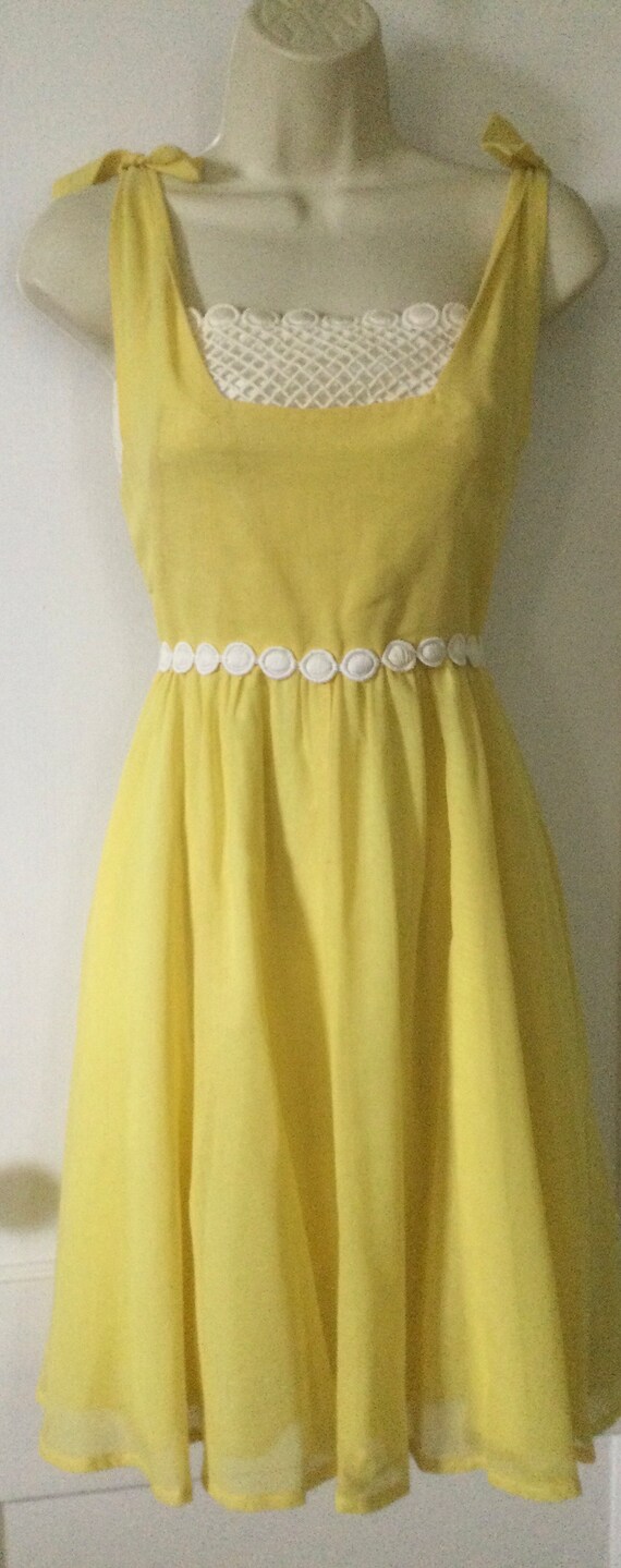 Yellow EMMA DOMB Crochet 1960’s Dress - Yellow Ti… - image 5