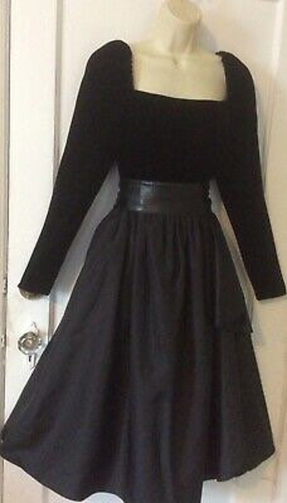 Bill Blass Vintage Dress - Black Velvet/Taffeta L… - image 3