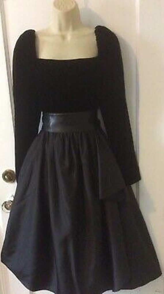 Bill Blass Vintage Dress - Black Velvet/Taffeta L… - image 7