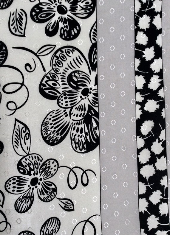Adrienne Vittadini Vintage Floral Scarf - Khaki/B… - image 4