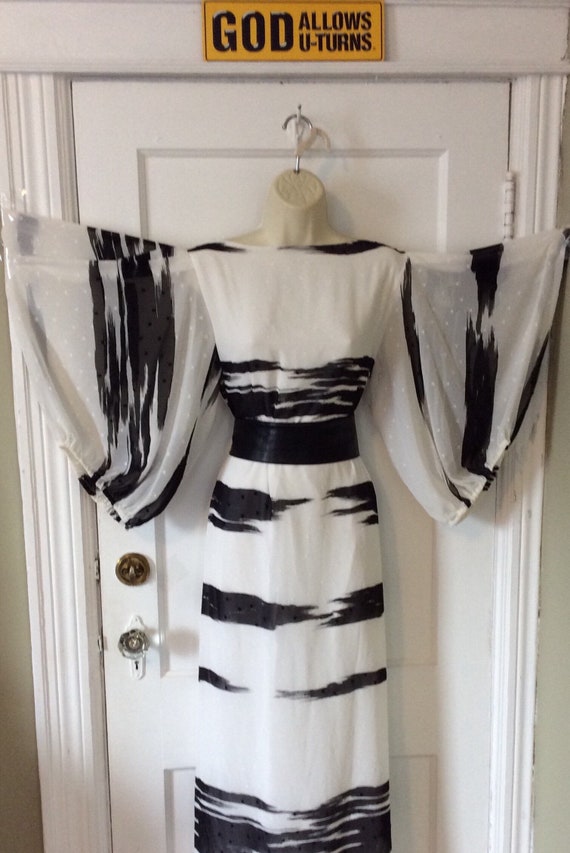 Hanae-Mori Dress - White/black Japanese sky print