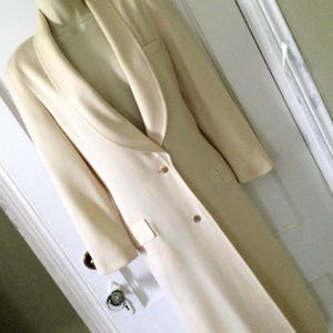 LOUIS FERAUD Ivory 3/4 Length 1990’s Vintage Blazer/Jacket - Ivory Colored Two-Button 1990’s Vintage 3/4 Length Louis Feraud Blazer/Jacket