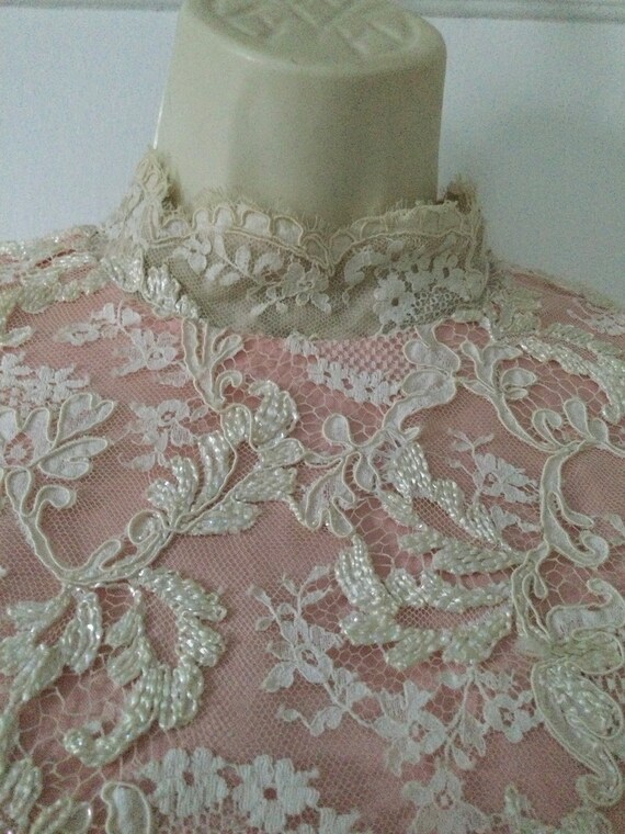 Pink/Ivory Vintage Lace (Wedding) Dress - Pink/Iv… - image 2