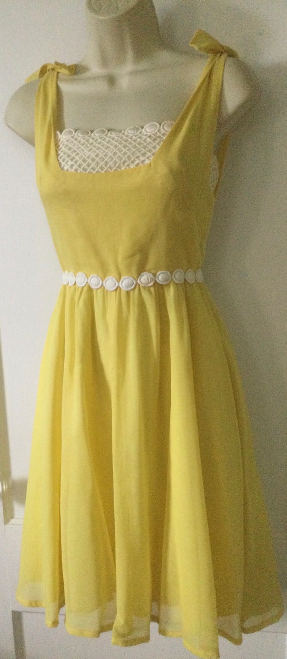 Yellow EMMA DOMB Crochet 1960’s Dress - Yellow Ti… - image 4