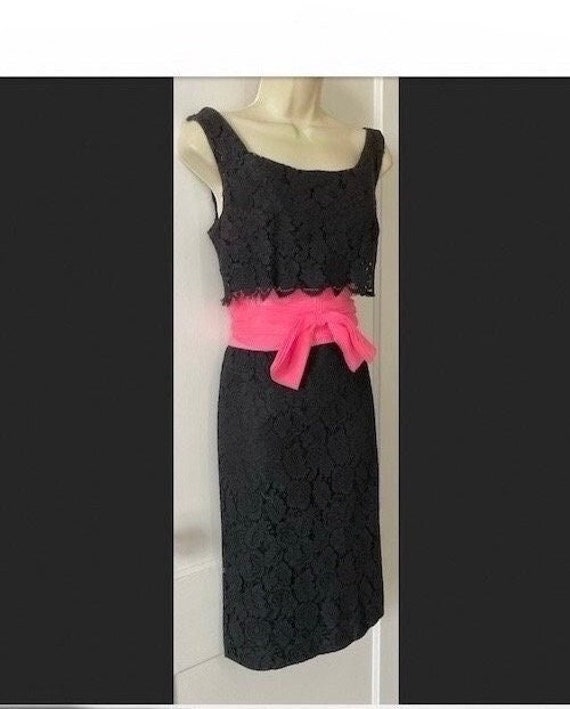 Black 1960’s Vintage Lace LBD Shift Dress - Black/