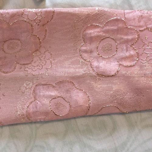 Pink Vintage Belted shops Brocade Dress - Pink/Gold Floral-Embossed Brocade 1960’s Vintage Belted Shift Dress Size 4 - Made in the USA
