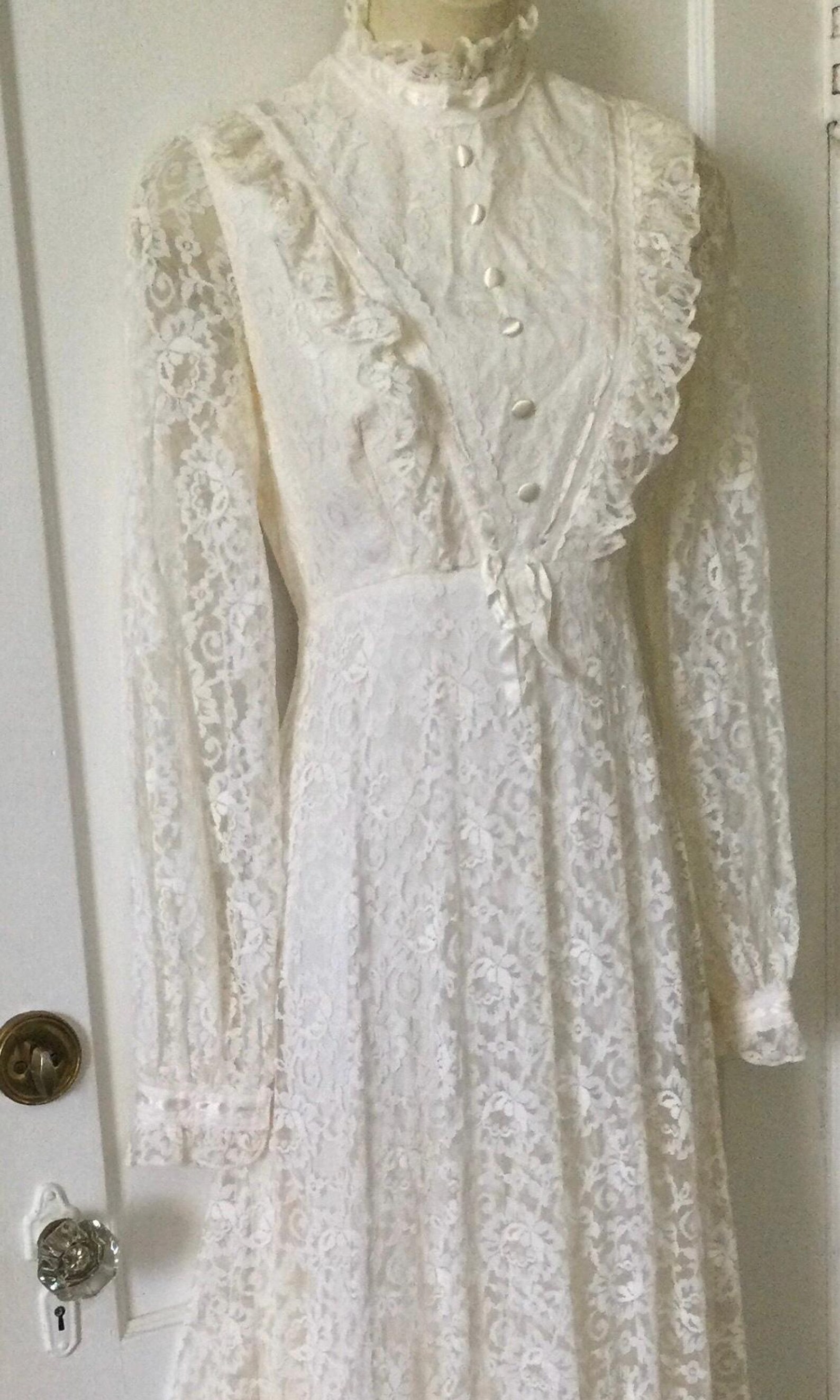 Ivory Ruffled Vintage Wedding Dress - Ivory Colored Antique Lace ...