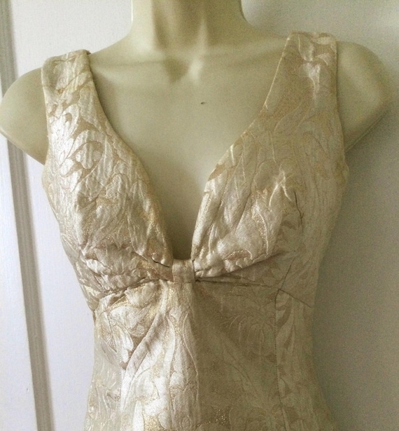 1960’s Vintage Gold Silk Brocade Midi Sheath Dress - Gold Lurex Floral Embossed Silk Brocade Sleeveless 1960’s Vintage Sheath Dress