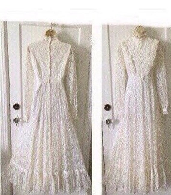 Ivory Ruffled Vintage Wedding Dress - Ivory Colore