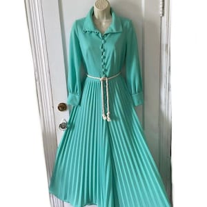 Mint-Green 1970’s Vintage Accordion Pleated Wide Leg Jumpsuit - Mint Green Long Sleeve 1970’s Vintage Accordion Pleated Wide Leg Jumpsuit