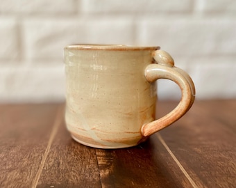 Tazza in ceramica vintage realizzata a mano / Tazza da caffè in ceramica artigianale / Gres rustico dai toni della terra