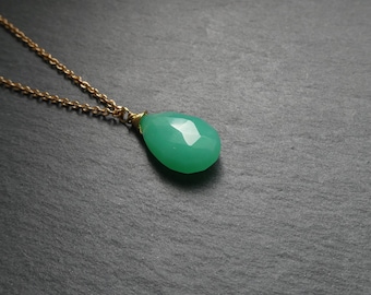 Chrysoprase long necklace | Golden necklace with Chrysoprase pendant | Chrysoprase gold | Handmade