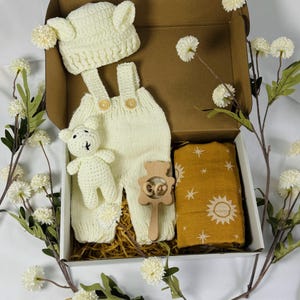 Baby Gift Box, Baby Shower Gift Box, Baby Gift Box Set, Baby Girl Present, Welcome Baby Gift, Newborn Gift Set, Baby Shower Gift Basket