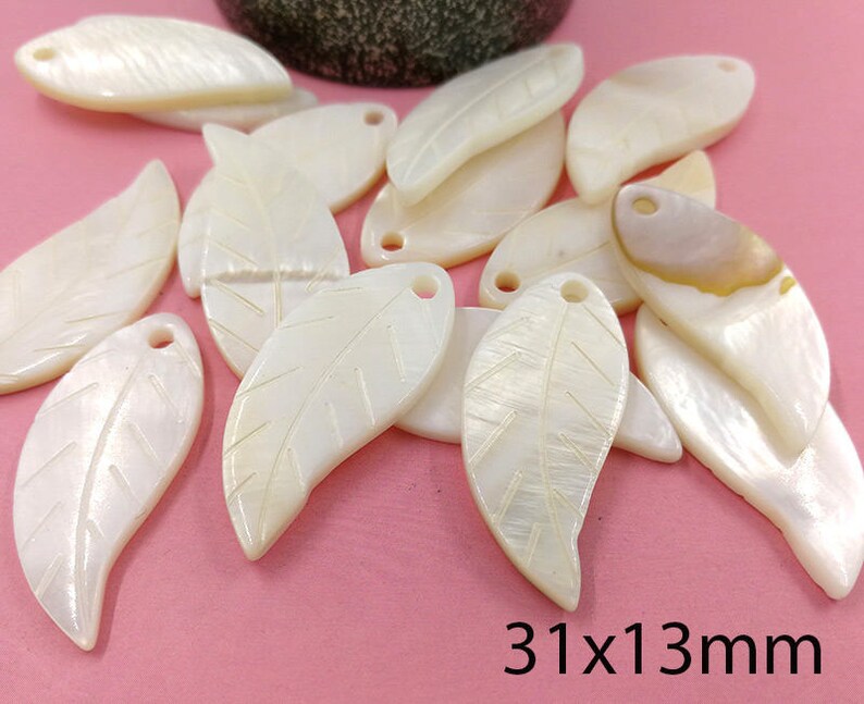 20pcs 31x13mm Natural Freshwater Shell Leaf Charms Fresh Water Shell Leaf Charms