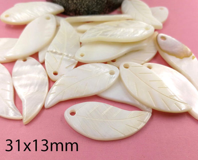 20pcs 31x13mm Natural Freshwater Shell Leaf Charms Fresh Water Shell Leaf Charms