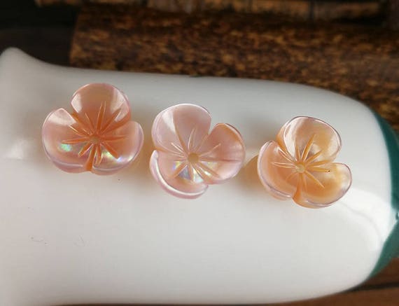 8// 10mm Mother of Pearl Shell Flowers Natural Pearl hole 1mm Shell Jewelry 6pcs