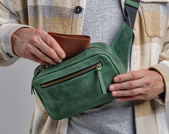 Leather Fanny Pack for Men: Stylish Crossbody Waist Bag