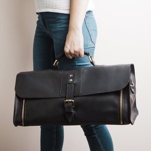 Leather tool bag with shoulder strap Tool pouch, Handmade tool bag for stylist, Hairstylist case bag, Barber gift leather hairdresser bag