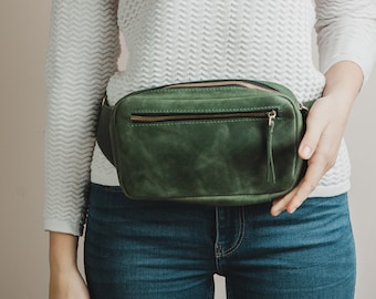 Personalized fanny pack, genuine leather green leather belt bag, women hip waist bag, monogram bag, leather gift, leather bag