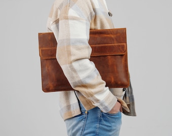 Monogram etui na laptopa, skórzane etui na laptopa, nazwa etui na laptopa, skórzane etui na laptopa, spersonalizowane etui na Macbooka, etui na laptopa Macbook