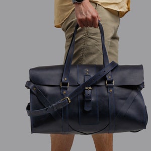 Schwarze Lederne Seesack für Mann, Monogramm Leder Reisetasche mit Schultergurt, Herren Seesack für Nachtreise, Weekender