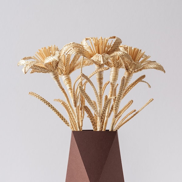 Flowers made of natural straw. Bouquet straw flowers. Woven flowers. Beautiful flower. Unique flowers from straw. Made in Ukraine