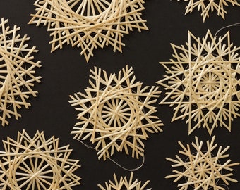 Strosterren - set van 9. Kerstboomdecoratie. Stro sterren. Stro sneeuwvlokken. Kerstcadeaus Set van negen sterren.