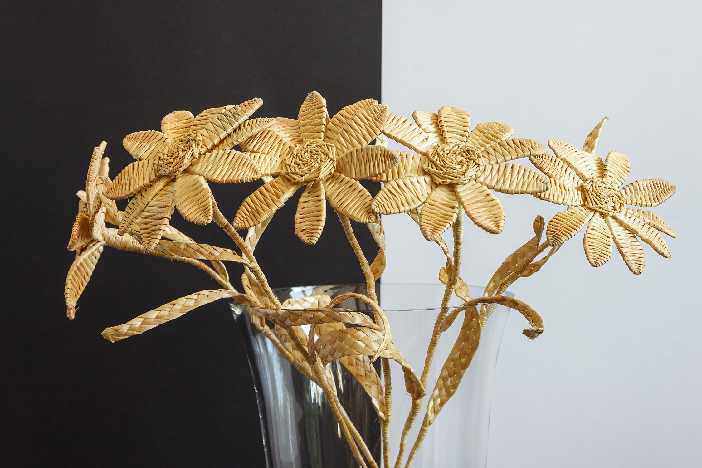 Flowers made of natural straw Woven flowers Flower bouquet Etsy