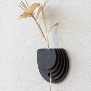 Alleen wandvaas. Houder voor droogbloemen Houten wanddecoratie Minimalistische vaas Geometrisch wanddecor Vaas voor droogbloemen en stelen afbeelding 6