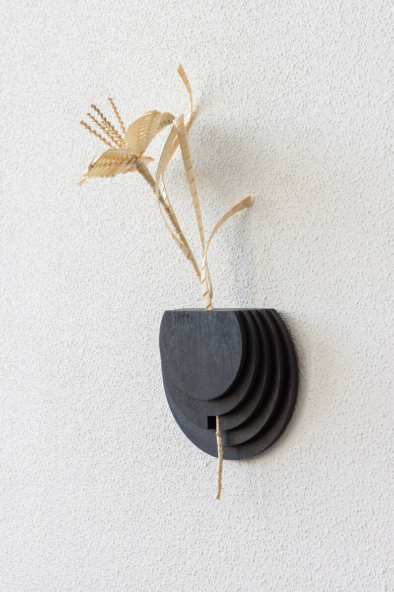 Alleen wandvaas. Houder voor droogbloemen Houten wanddecoratie Minimalistische vaas Geometrisch wanddecor Vaas voor droogbloemen en stelen afbeelding 6