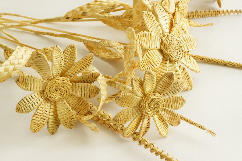 Flowers Made of Natural Straw Woven Flowers Flower Bouquet Etsy