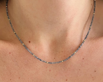 Collana con perline di zaffiro / Girocollo in oro 14 carati con pietre preziose naturali