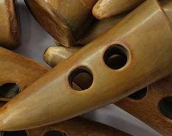 Brown Horn Traditional Style Round Toggle With 2 holes for Sewing (4)