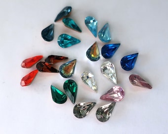 Vintage Rhinestones Pear Glass Teardrop Jewel 13x8 mm, 13x7.8 mm (4)