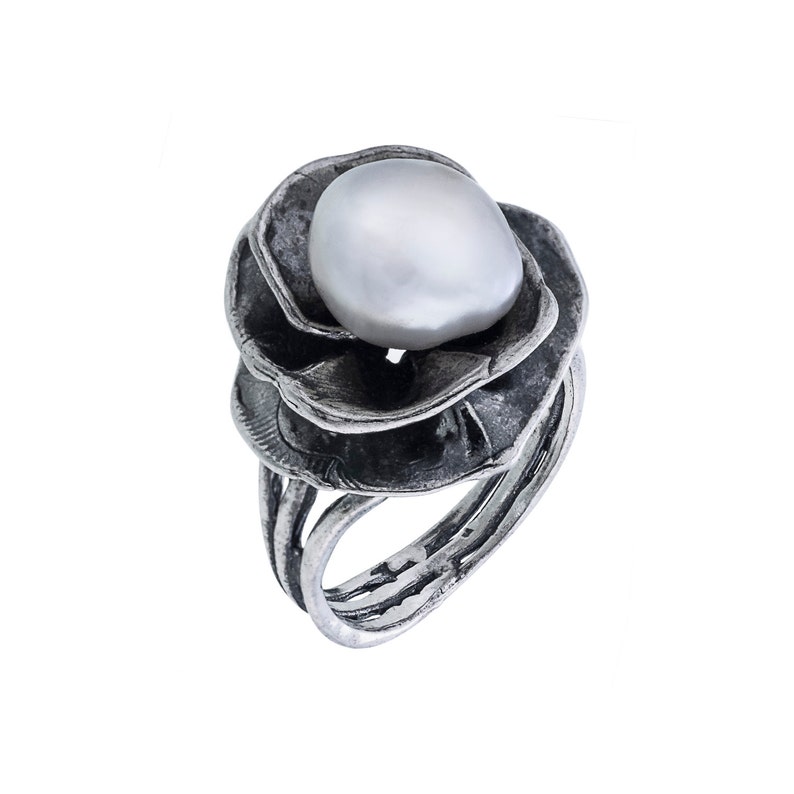 June Birthstone Ring Sterling Silver and Pearl Ring Handmade Summer Ring White Pearl Ring Fashion ring White Ring