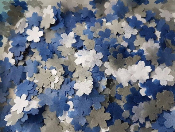 1200 MEDIUM WHITE /& NAVY BLUE SCALLOPED HEART WEDDING THROWING CONFETTI.