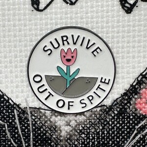 Needle minder, needle keeper, “Survive out of spite”, magnet