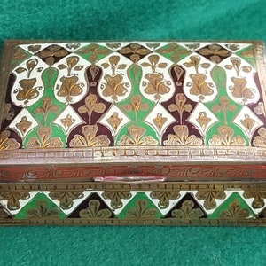 Beautiful Indian Benares Brass  Box, Fantastic Decoration, Indian Brass Trinket Box With Wood Lining - Made In India Punch Marked To Base