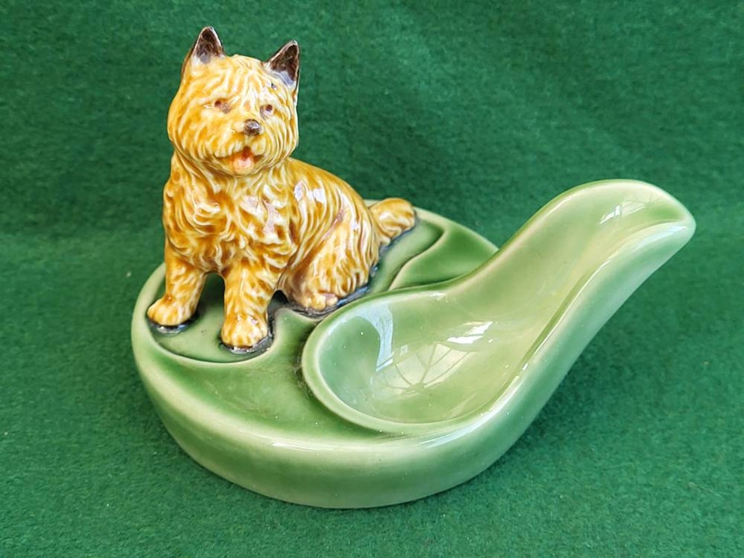 Vintage Wade Pottery Pipe Stand. Vintage Wade Cairn Terrier Pipe Stand