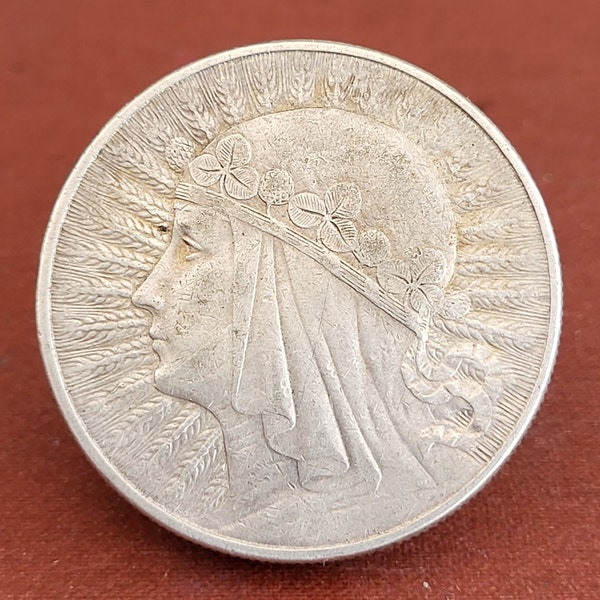 Vintage 1933 10 Zlotych Coin. Poland 10 Zlotych - Queen Jadwiga 10 Zlotych Coin 1933. 1933 Polish Coin.