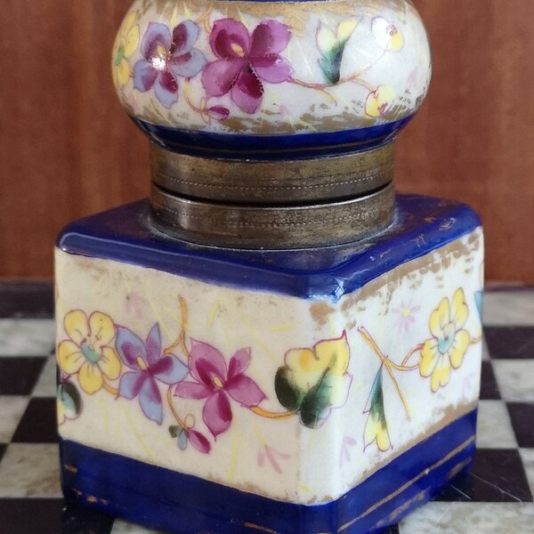 Very Pretty Antique Victorian Era Porcelain Floral Decorated Inkwell With Lid. Antique Hand Painted Porcelain Inkwell With Brass Hinged Lid.