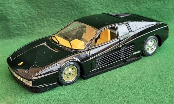Vintage Ferrari Testarossa. Vintage 1984 Burago 1:24 Scale Black
