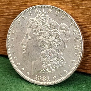 Antieke Amerikaanse 1881 O zilveren dollar. 1884 O Morgan zilveren dollar. Antieke Amerikaanse zilveren munt E Pluribus Unum.